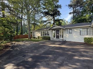 10165 Sw WALKER Rd, Beaverton, OR 97005