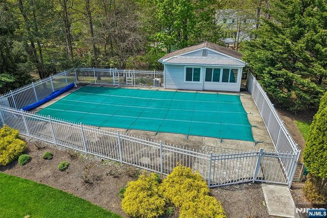 459 Ellis Place, Wyckoff, NJ 07481