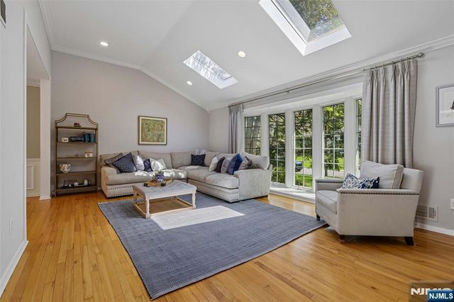 459 Ellis Place, Wyckoff, NJ 07481