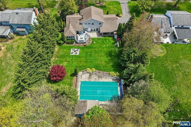 459 Ellis Place, Wyckoff, NJ 07481