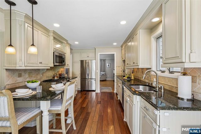 459 Ellis Place, Wyckoff, NJ 07481