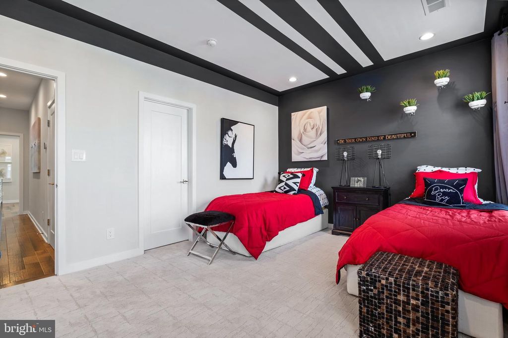1741 MCKENNA POINT DR #2701, Mclean, VA 22102