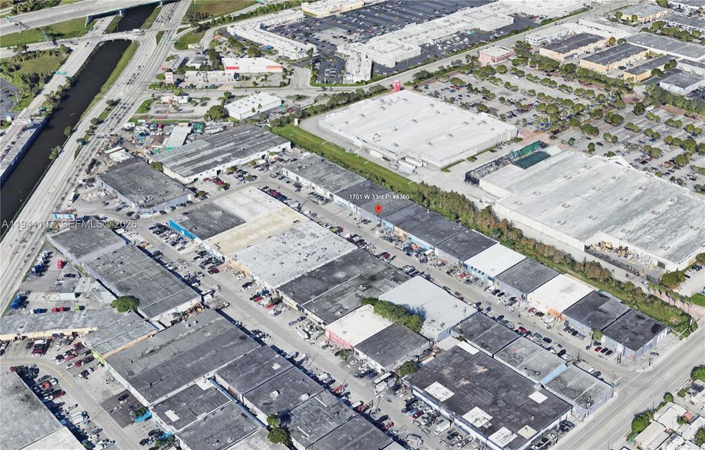 1701 W 33rd Pl, Hialeah, FL 33012