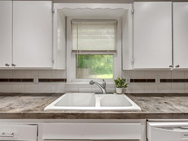 1738 N Meridian Avenue, Oklahoma City, OK 73107