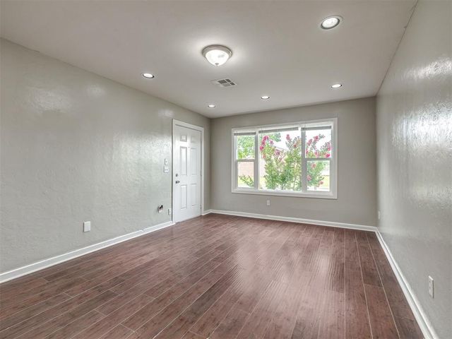 1738 N Meridian Avenue, Oklahoma City, OK 73107