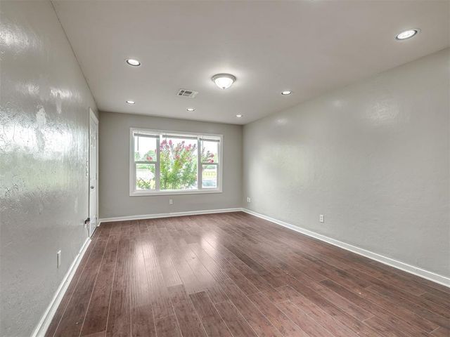 1738 N Meridian Avenue, Oklahoma City, OK 73107