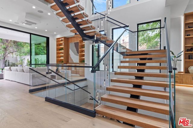 4535 Haskell Avenue, Encino, CA 91436