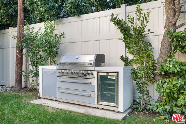 4535 Haskell Avenue, Encino, CA 91436