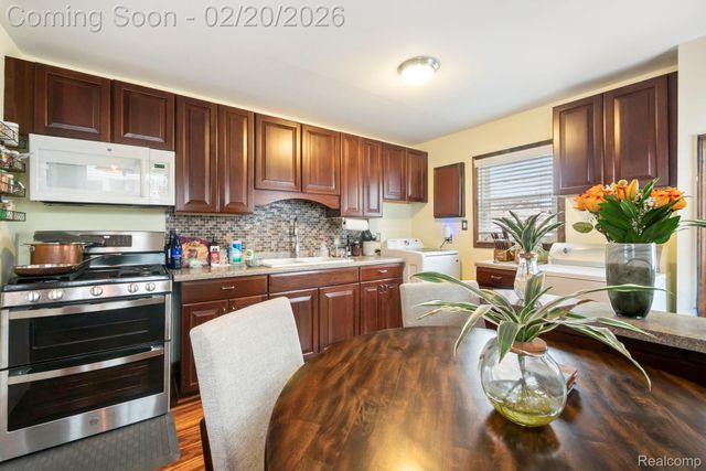 8019 Roosevelt Street, Taylor, MI 48180