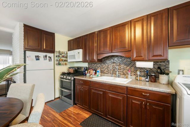 8019 Roosevelt Street, Taylor, MI 48180