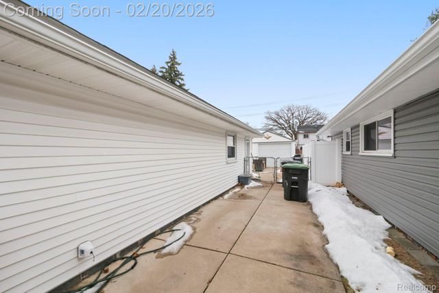 8019 Roosevelt Street, Taylor, MI 48180