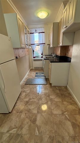 67-35 Yellowstone Boulevard 60, Forest Hills, NY 11375