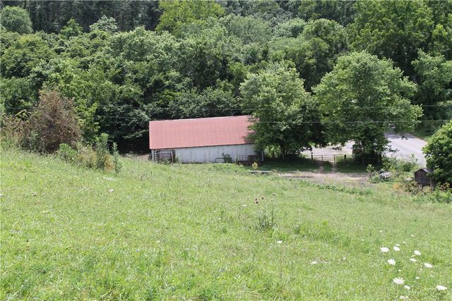 12502 Slaughter Pen Road, Bentonville, AR 72712