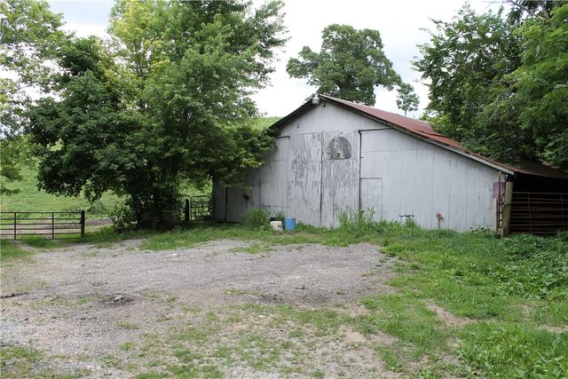 12502 Slaughter Pen Road, Bentonville, AR 72712