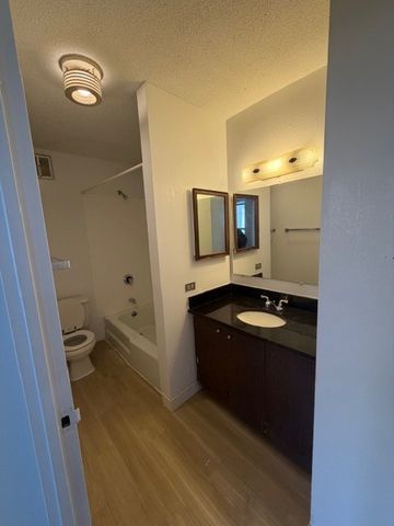5100 N Marine Drive 3H, Chicago, IL 60640
