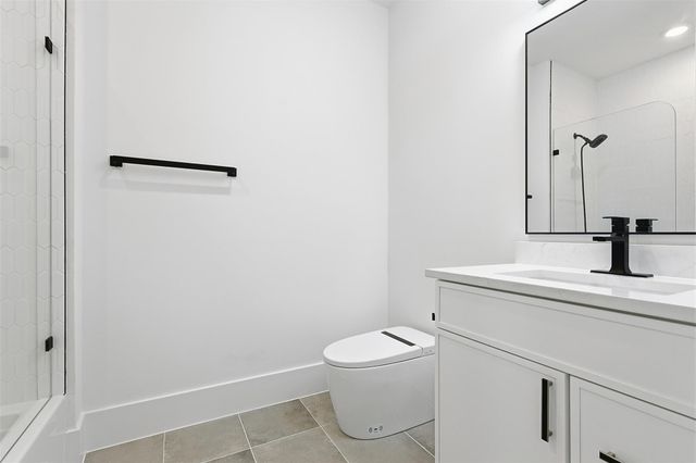 619 Rolling Oaks, Stafford, TX 77477
