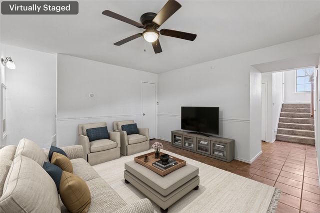 2903 Hunters Point Lane, Carrollton, TX 75007