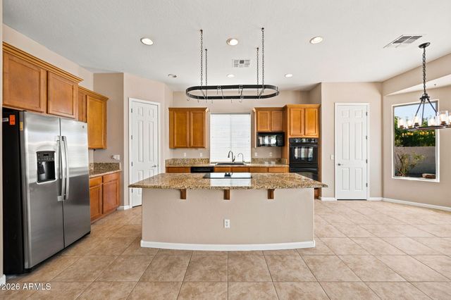 952 E FIELDSTONE Place, Chandler, AZ 85249