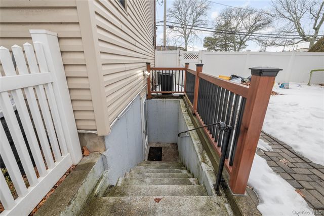 758 Stewart Avenue, Bethpage, NY 11714