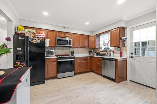 758 Stewart Avenue, Bethpage, NY 11714