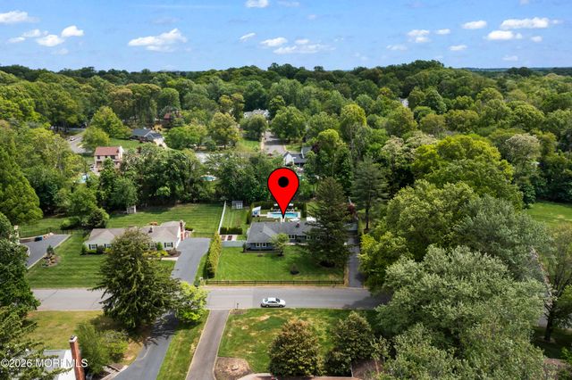 17 Ballantine Road, Middletown, NJ 07748