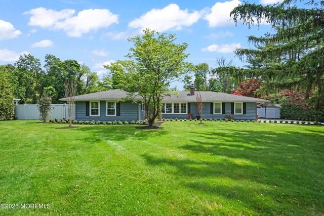 17 Ballantine Road, Middletown, NJ 07748