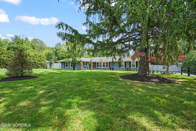 17 Ballantine Road, Middletown, NJ 07748