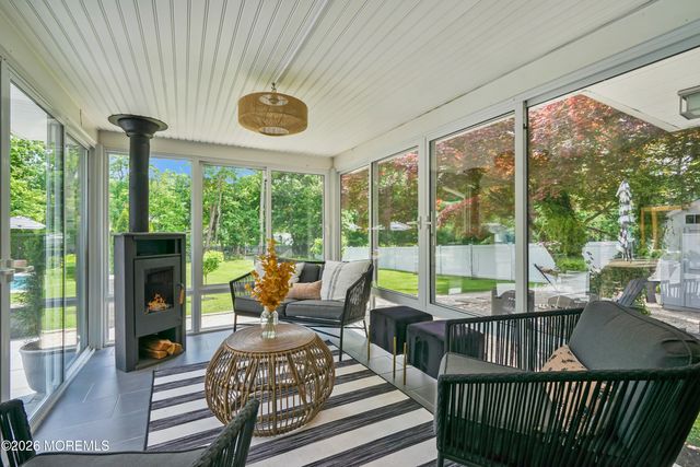 17 Ballantine Road, Middletown, NJ 07748