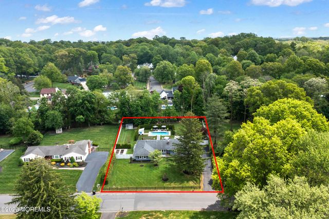 17 Ballantine Road, Middletown, NJ 07748