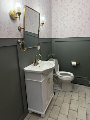 318 2nd Avenue, Libertyville, IL 60048