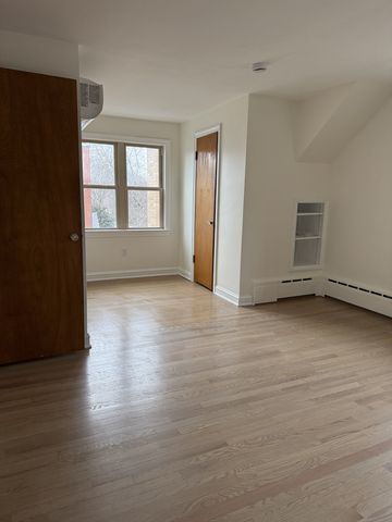 318 2nd Avenue, Libertyville, IL 60048