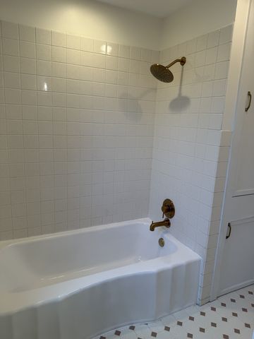 318 2nd Avenue, Libertyville, IL 60048