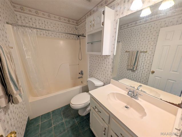 164 WHITLEY Road, Deatsville, AL 36022