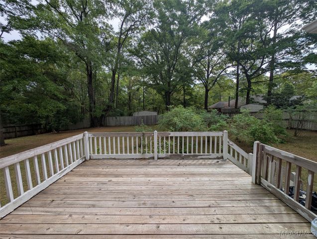 164 WHITLEY Road, Deatsville, AL 36022