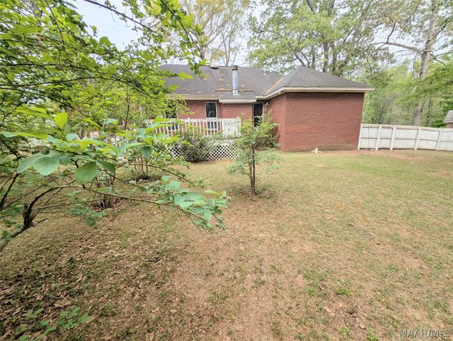 164 WHITLEY Road, Deatsville, AL 36022