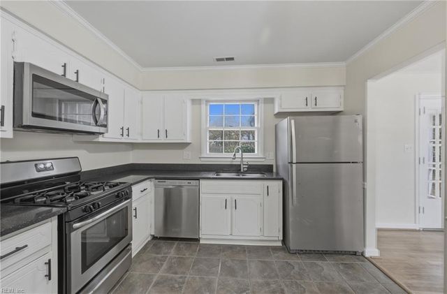 4101 Forresthills DR, Portsmouth, VA 23703