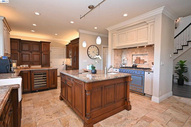 16 Ardendale Ct, Alamo, CA 94507