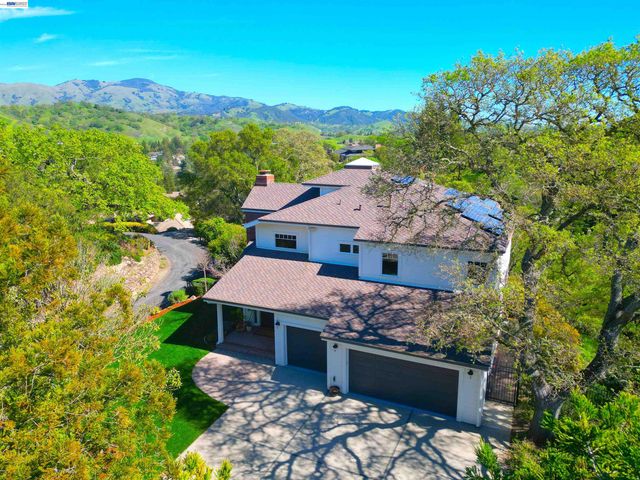 16 Ardendale Ct, Alamo, CA 94507