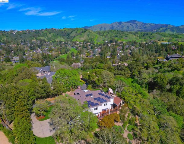 16 Ardendale Ct, Alamo, CA 94507