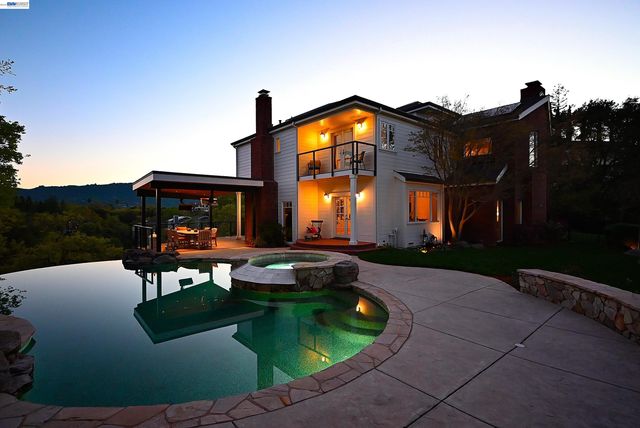 16 Ardendale Ct, Alamo, CA 94507