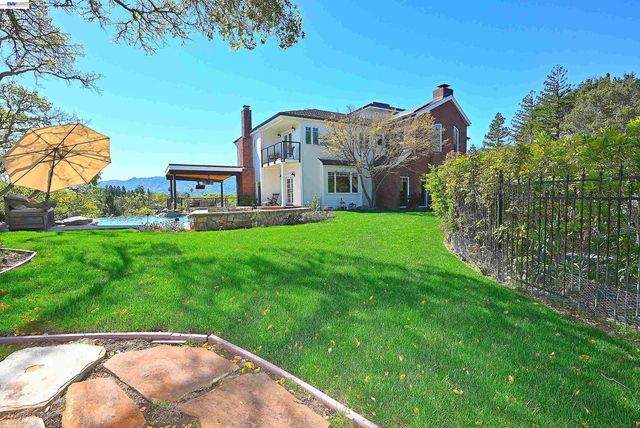 16 Ardendale Ct, Alamo, CA 94507