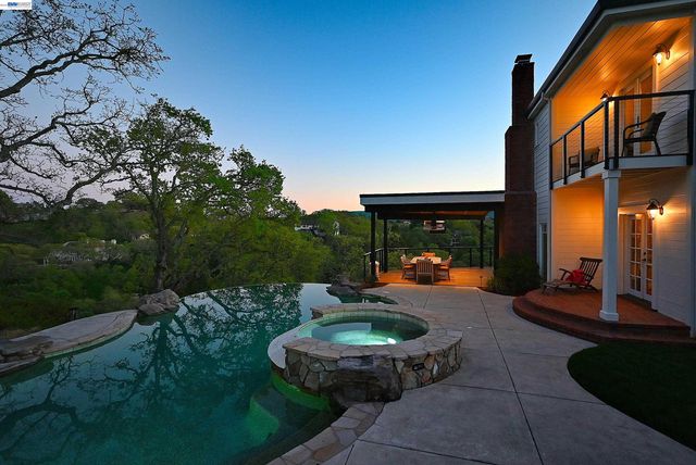 16 Ardendale Ct, Alamo, CA 94507