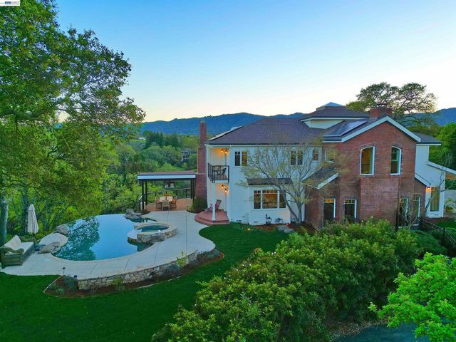 16 Ardendale Ct, Alamo, CA 94507