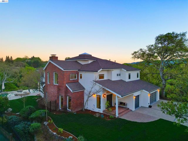 16 Ardendale Ct, Alamo, CA 94507