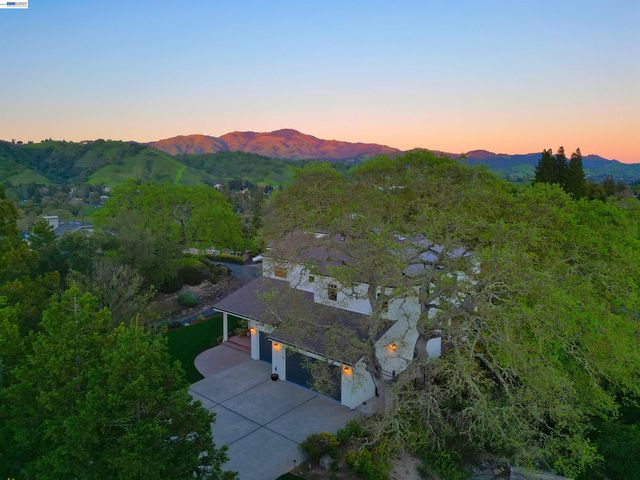 16 Ardendale Ct, Alamo, CA 94507