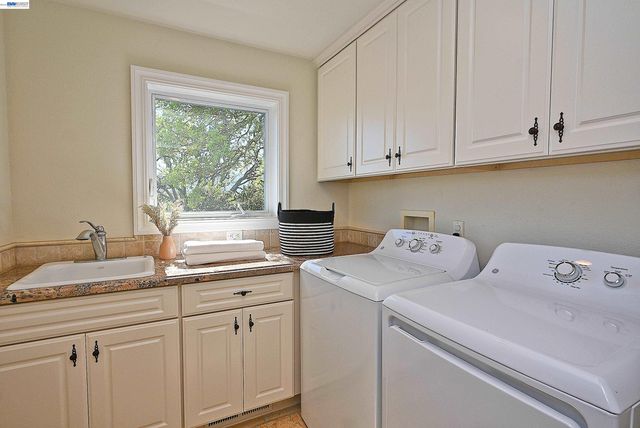 16 Ardendale Ct, Alamo, CA 94507