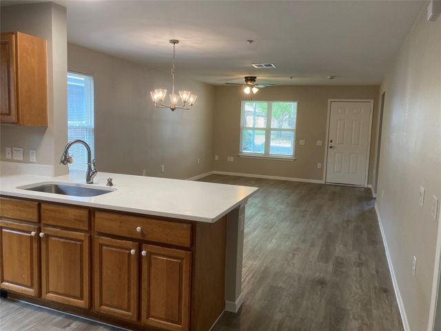 7307 Thannas WAY, Austin, TX 78744