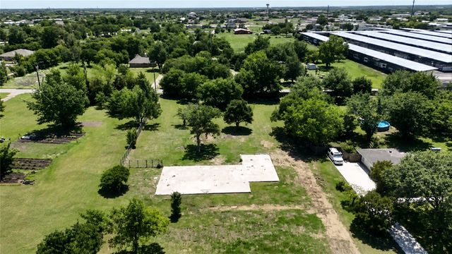 870 Meadowbrook Drive, Lucas, TX 75098