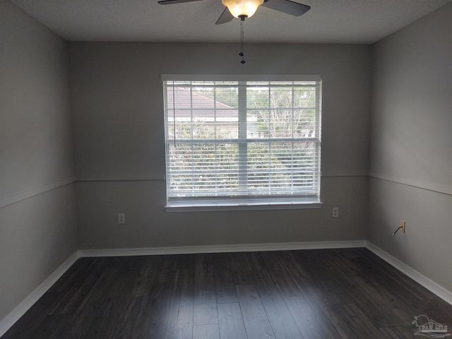 6351 Cottage Woods Dr, Milton, FL 32570