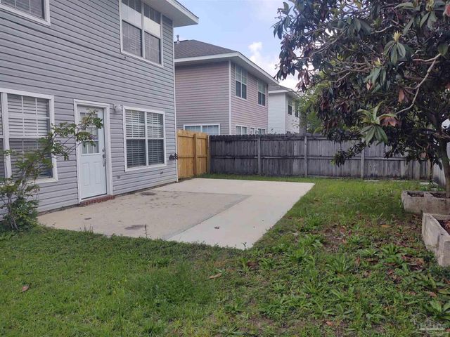 6351 Cottage Woods Dr, Milton, FL 32570